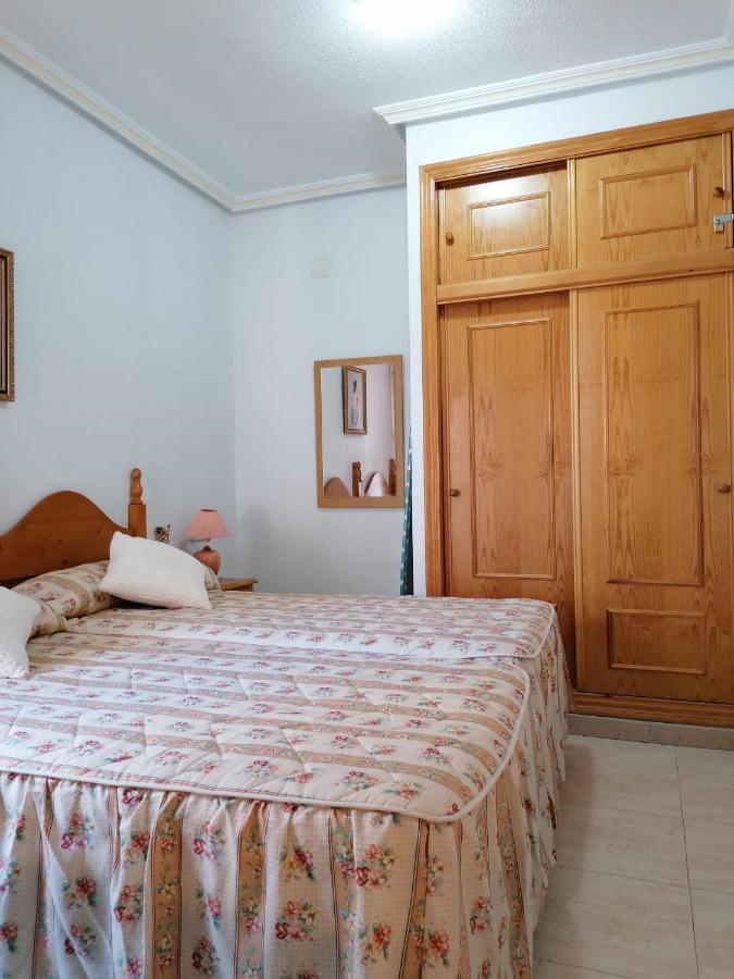 Gemuetliche Ferienwohnung In Torrevieja Ca100M Vom Strand Playa Del Cura Entfernt Exterior photo