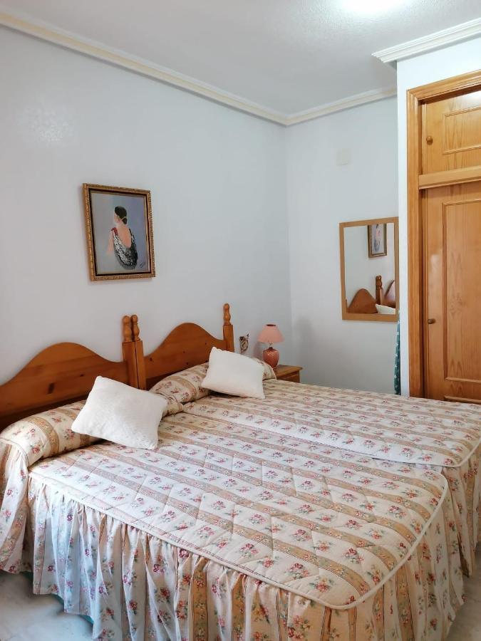 Gemuetliche Ferienwohnung In Torrevieja Ca100M Vom Strand Playa Del Cura Entfernt Exterior photo